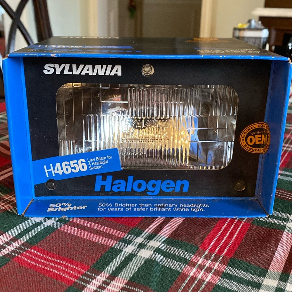 Sylvania Halogen headlight. New in box. Never opened.